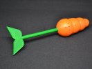 thee-ei Wortel oranje, groene steel met blad; 3D-print;  34/68-160mm